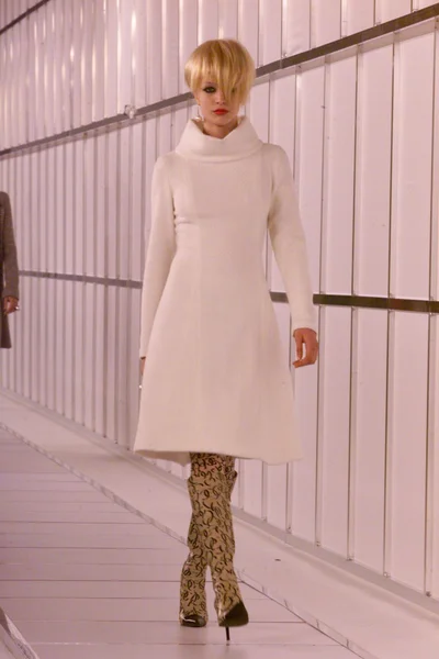Look 13